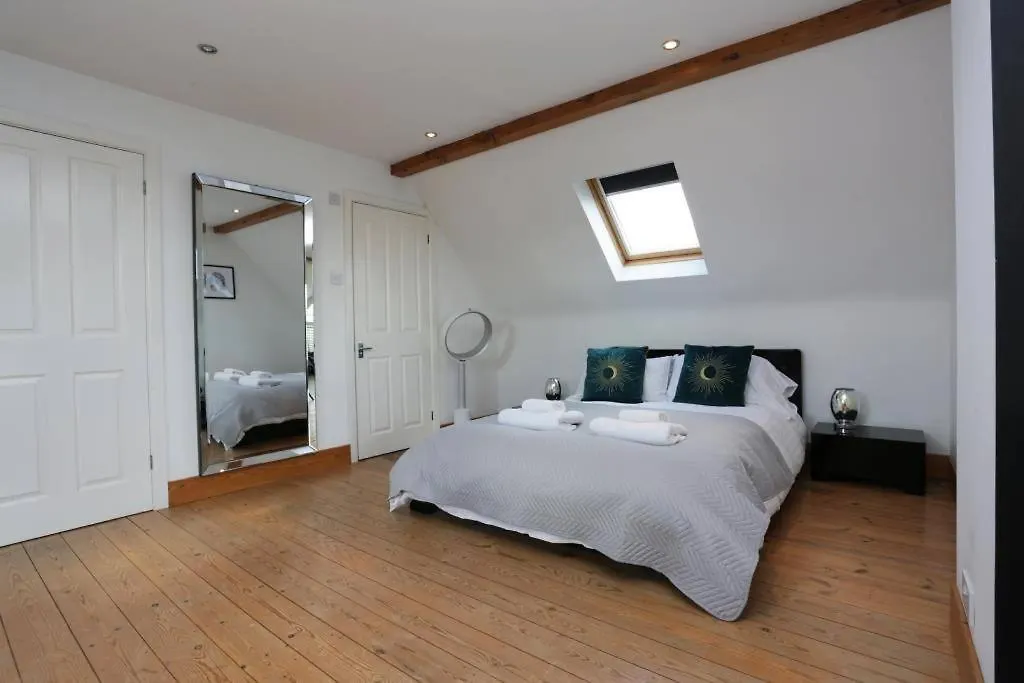 Bournecoast: Home With Snug-Games Room-Garden-3114 Bournemouth 0*,