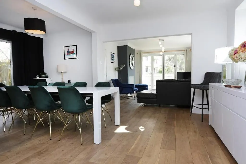 Bournecoast: Home With Snug-Games Room-Garden-3114 Bournemouth Holiday home